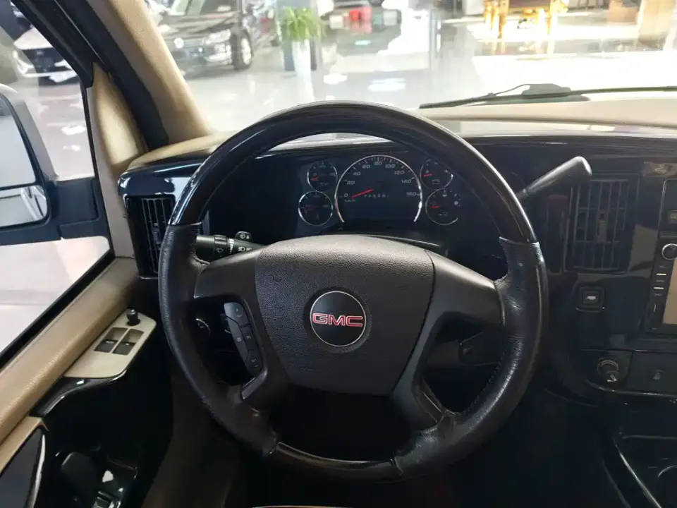 GMC Savana