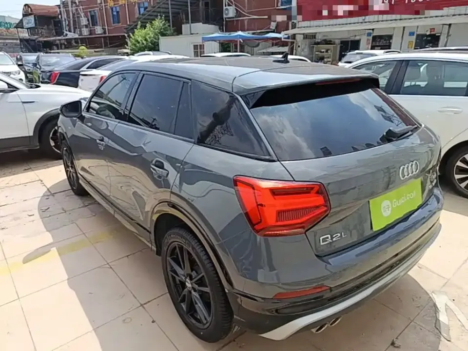 Audi Q2L
