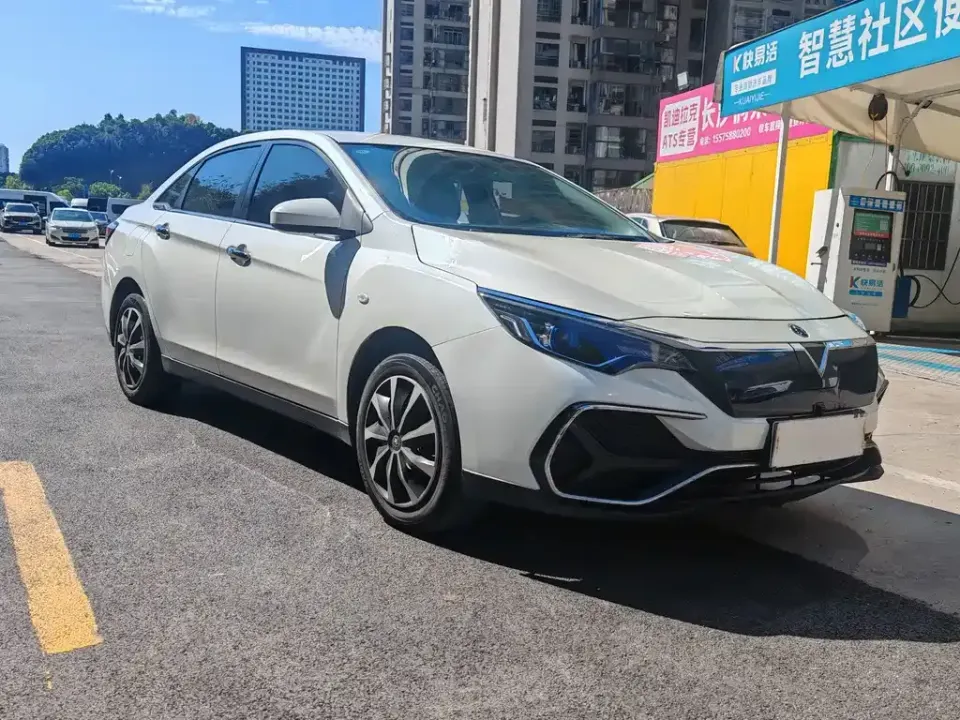 Venucia D60 EV