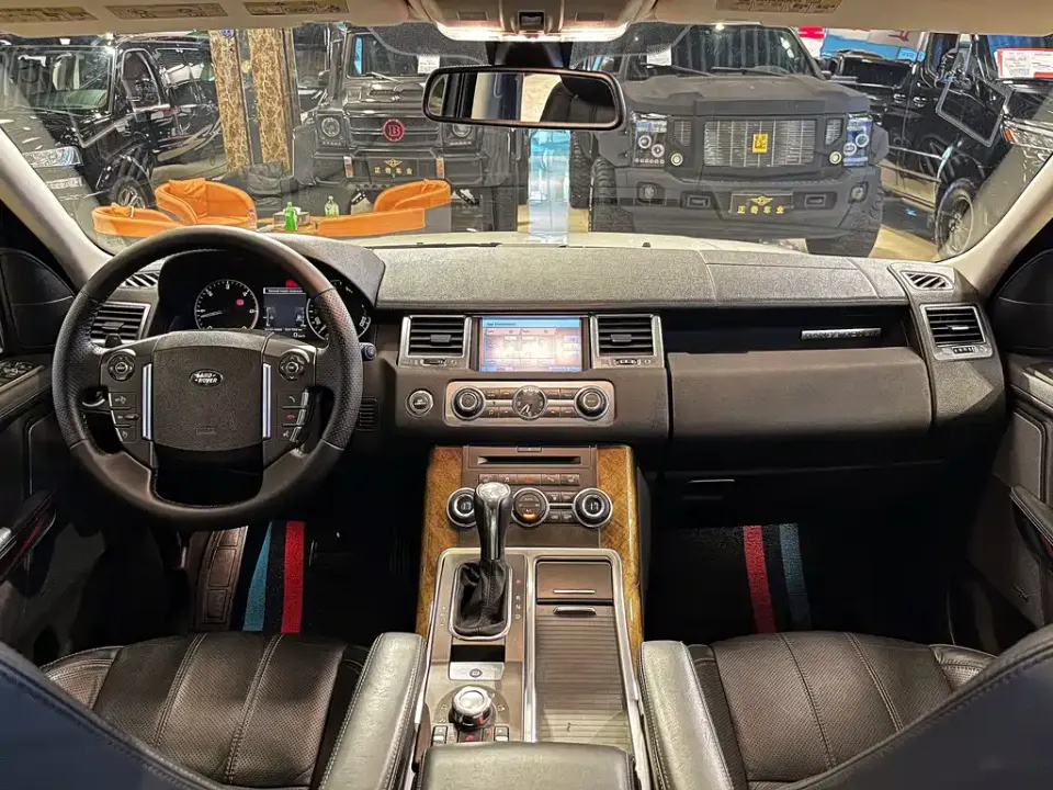Land Rover Sport