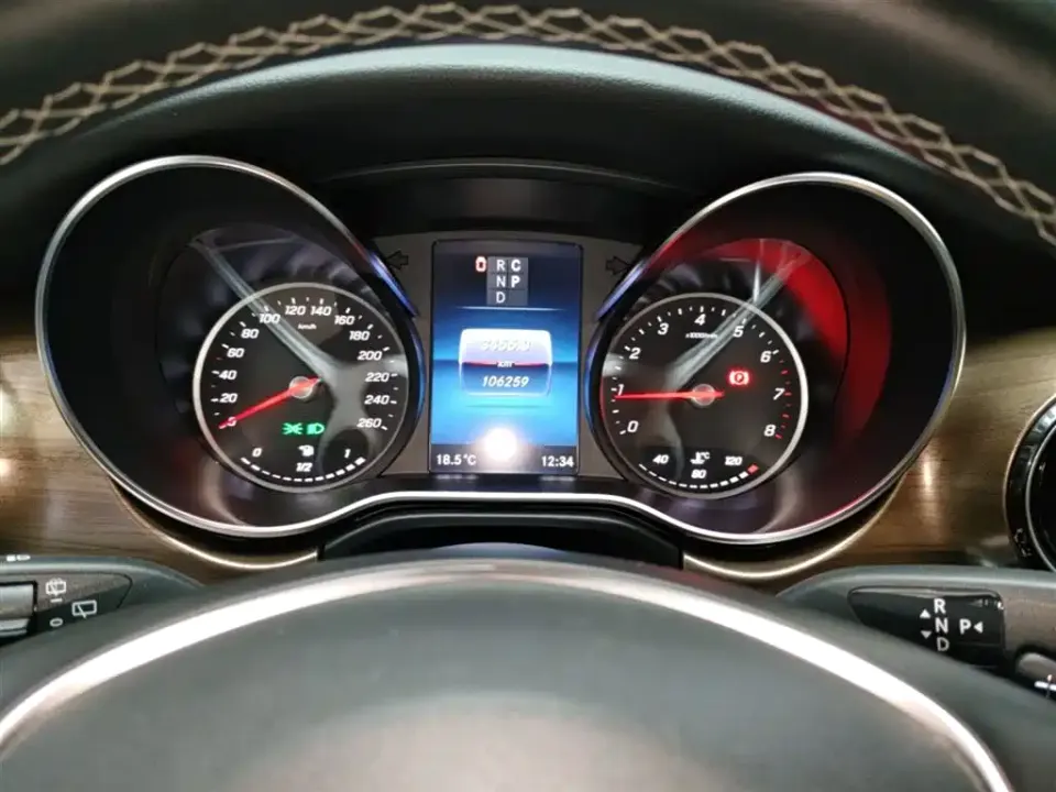 Mercedes-Benz V-Class