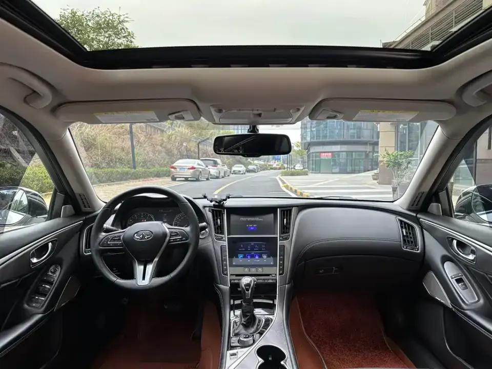 Infiniti Q50L