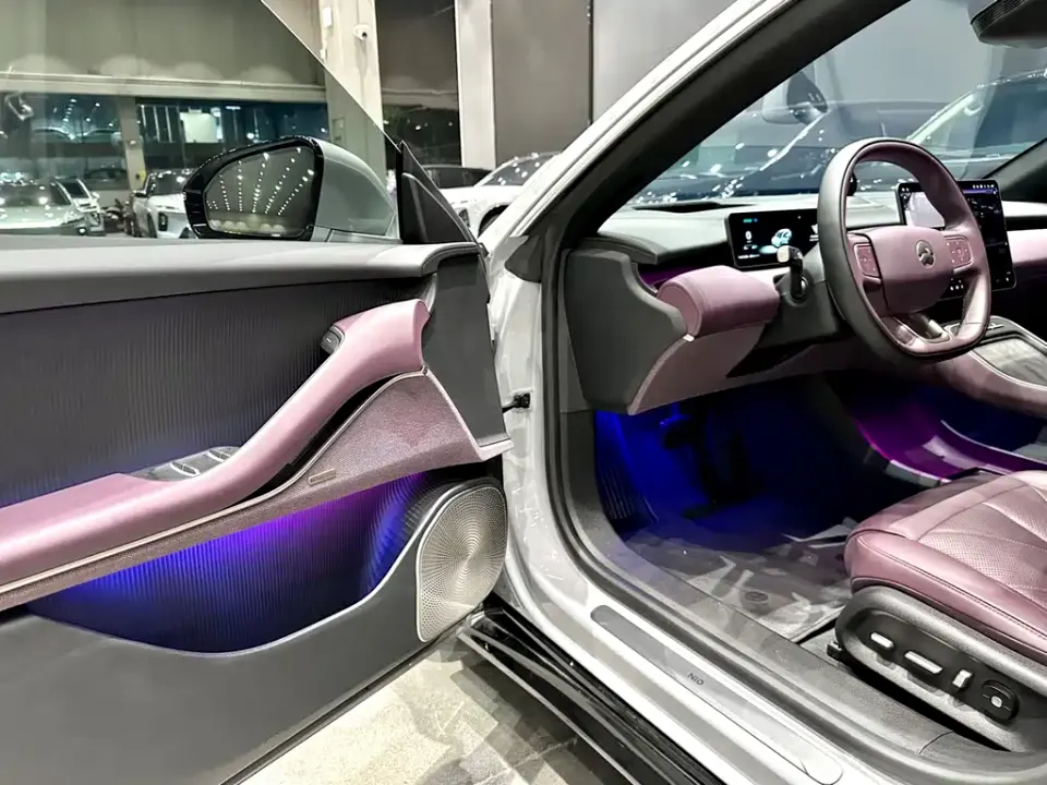 Nio ET5T