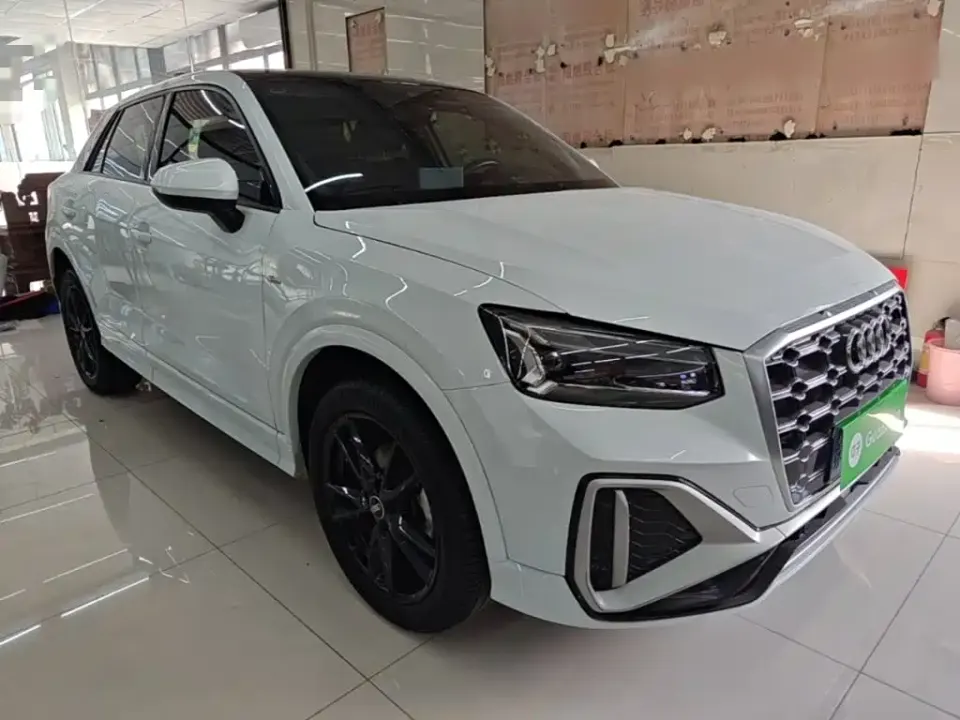 Audi Q2L