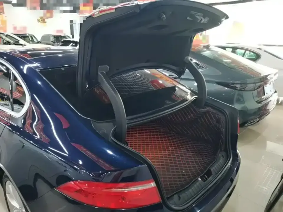 Jaguar XFL