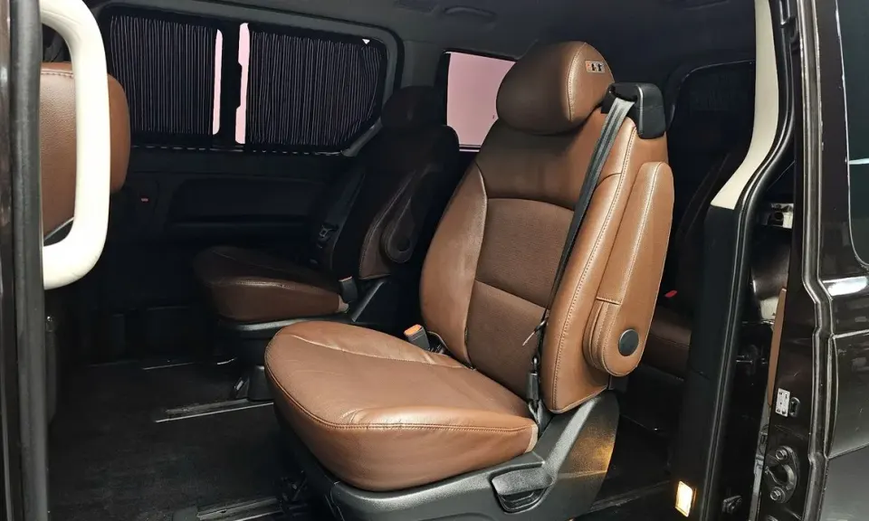 Hyundai Starex