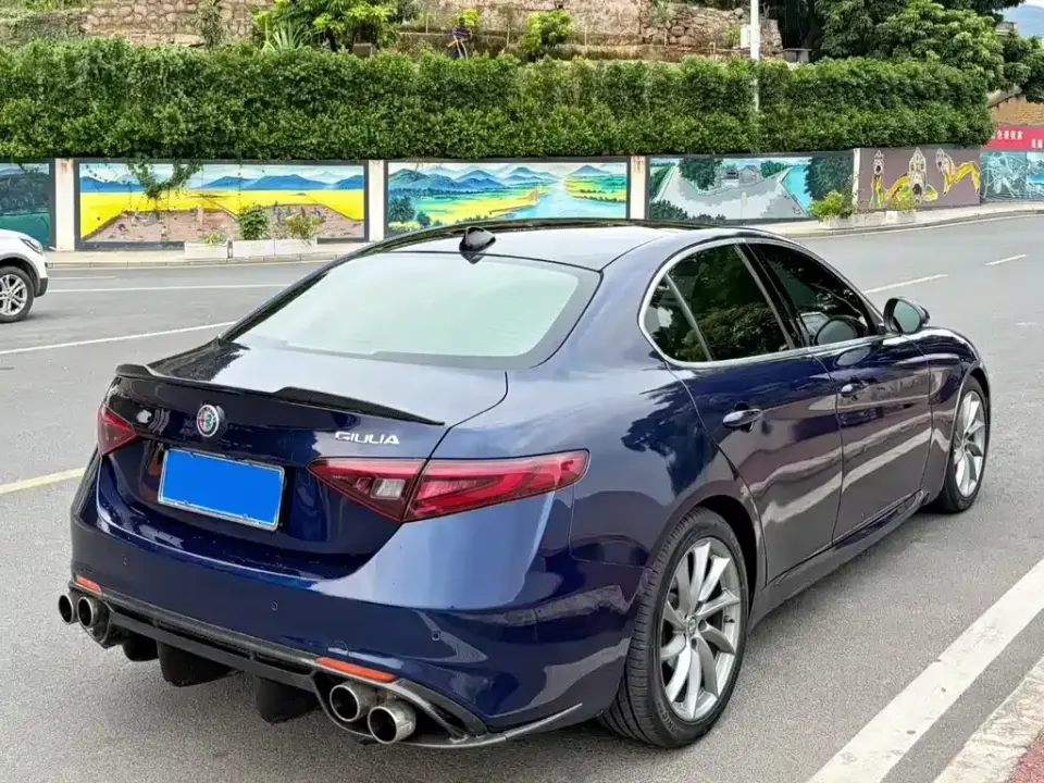 Alfa Romeo Giulia
