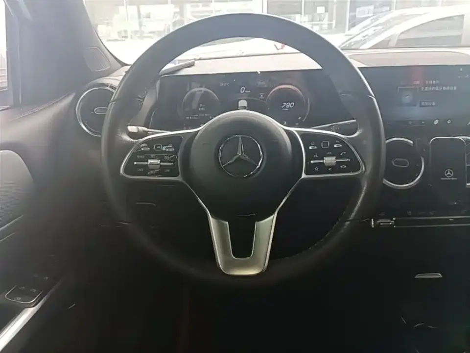 Mercedes-Benz GLB