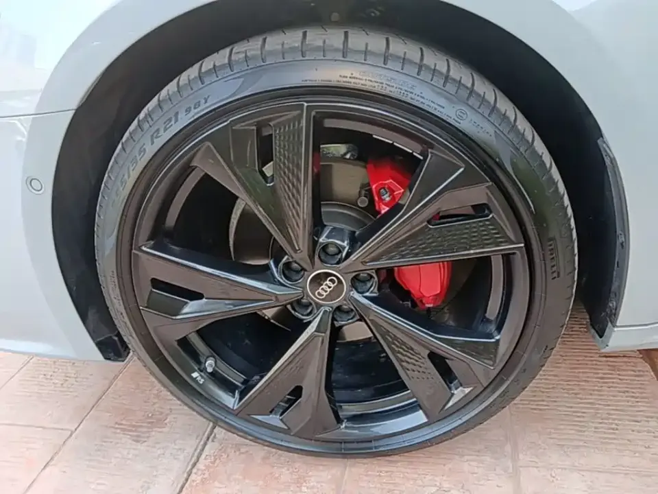 Audi A7L