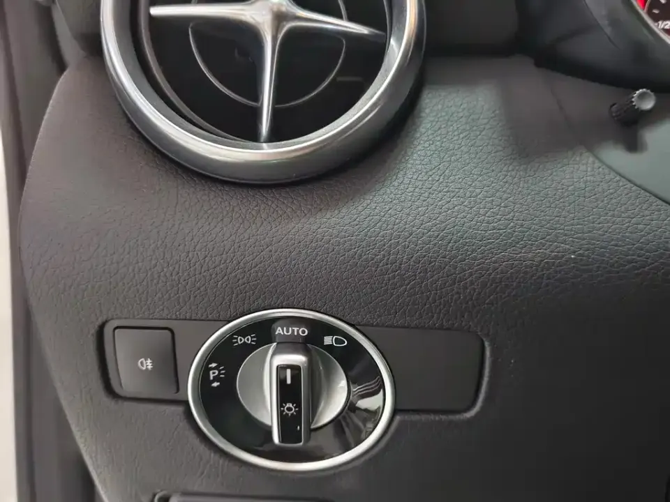 Mercedes-Benz SLC