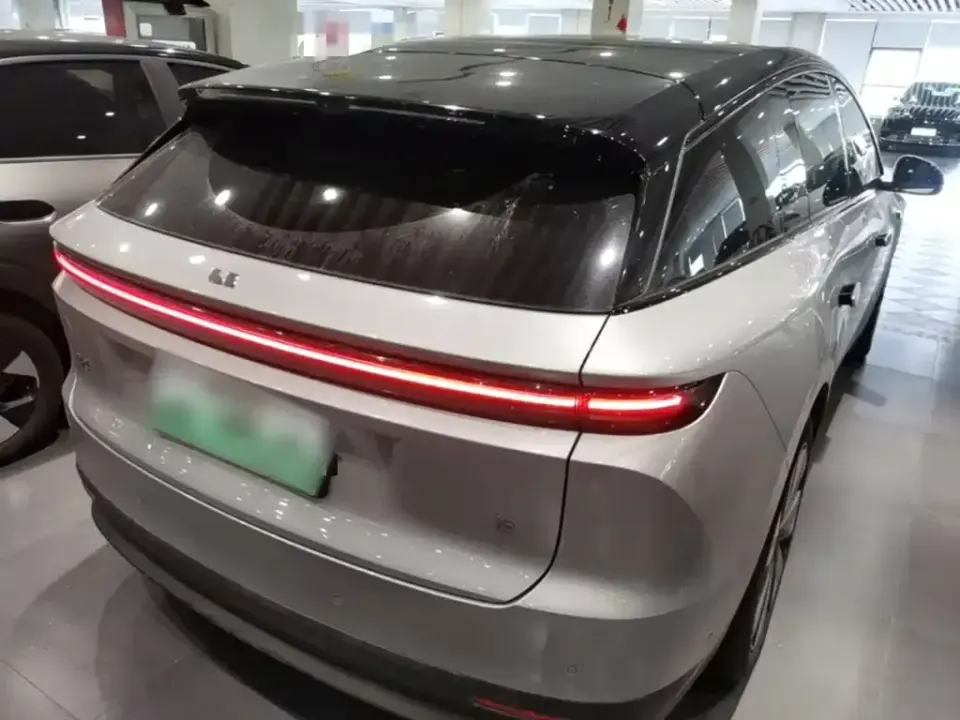 Li Li i6