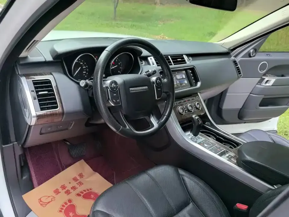 Land Rover Sport