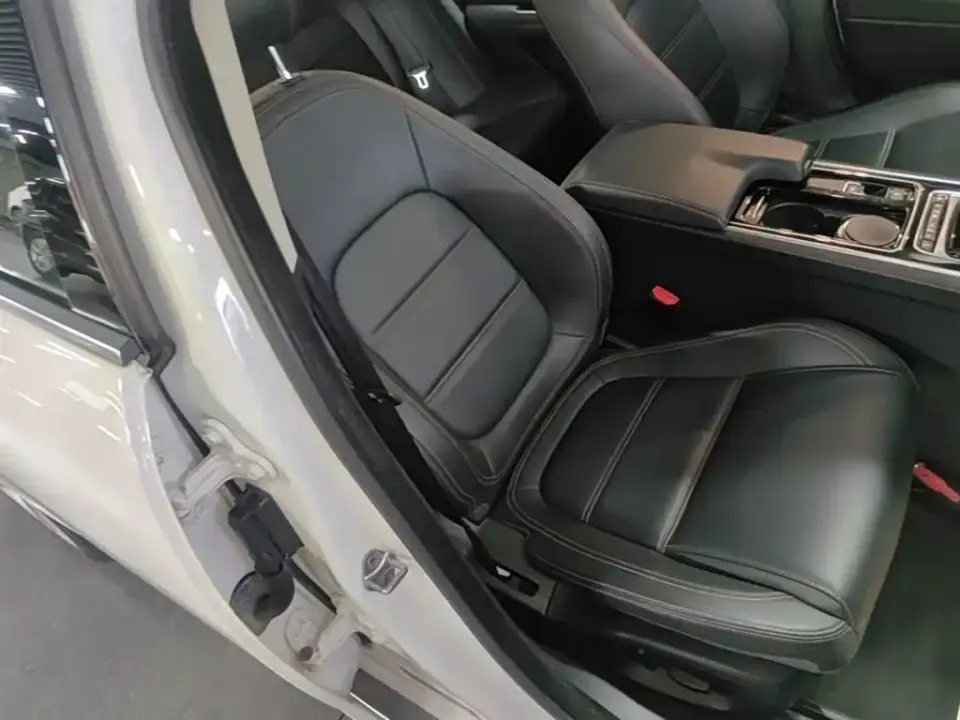 Jaguar XEL