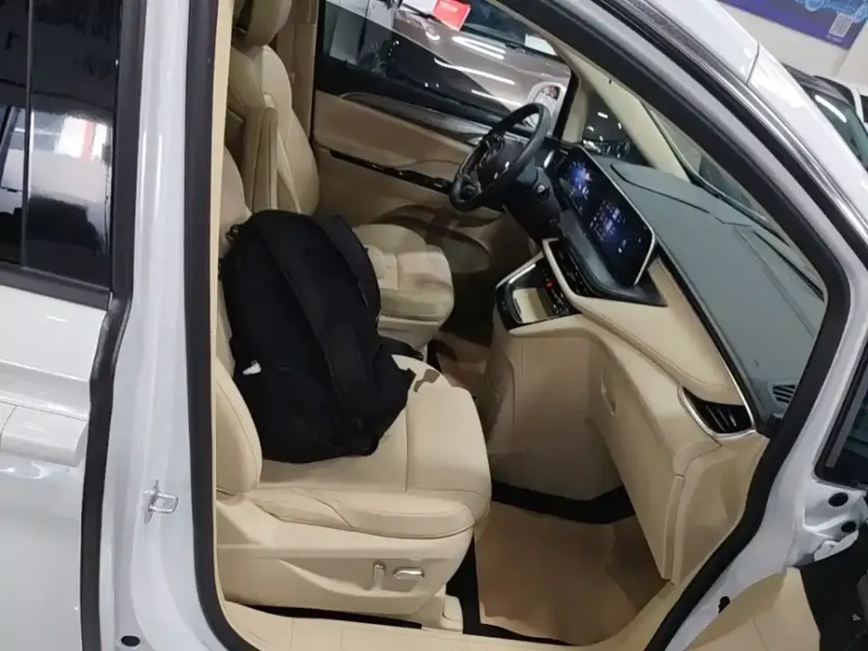 Buick GL8 Hybrid