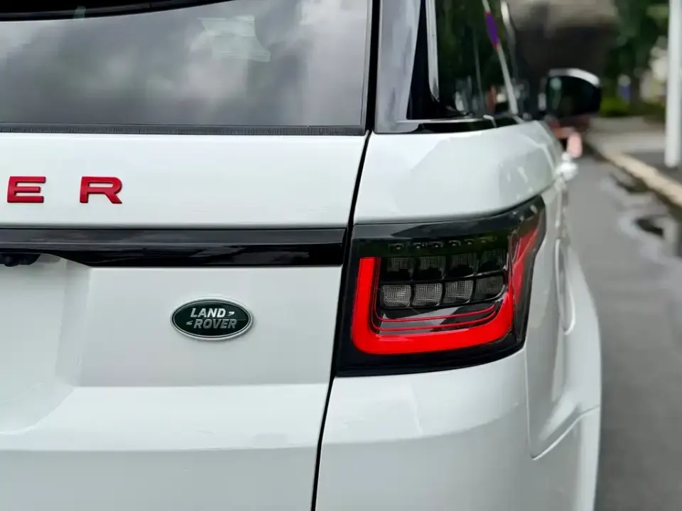 Land Rover Sport