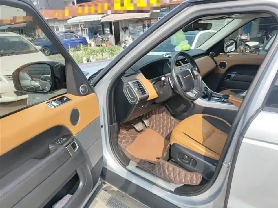 Land Rover Sport