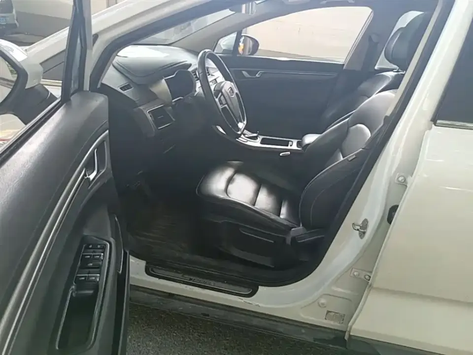 Geely Emgrand GS