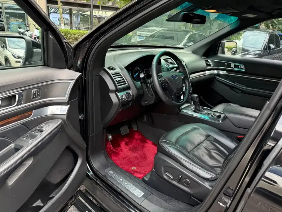 Ford Explorer (Import)