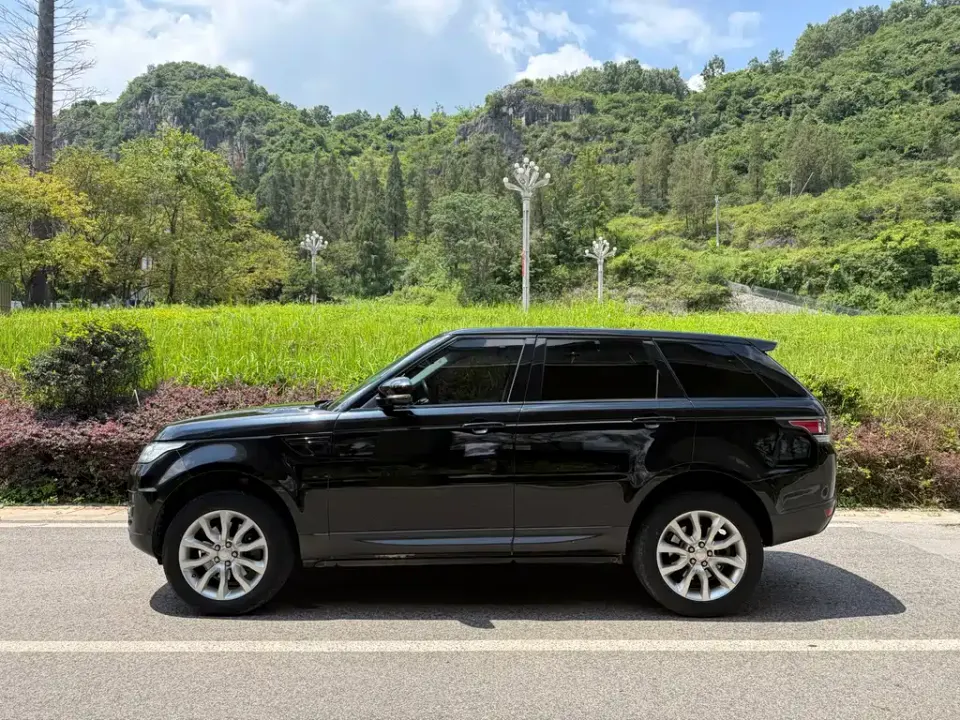 Land Rover Sport