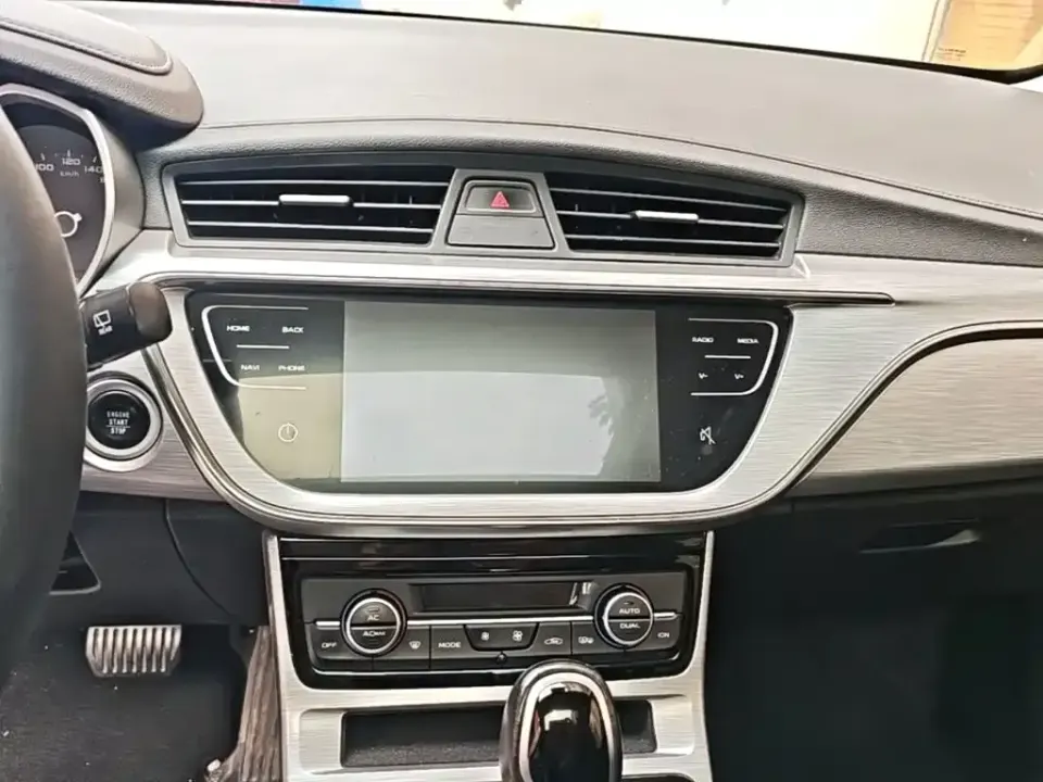 Geely Emgrand GS