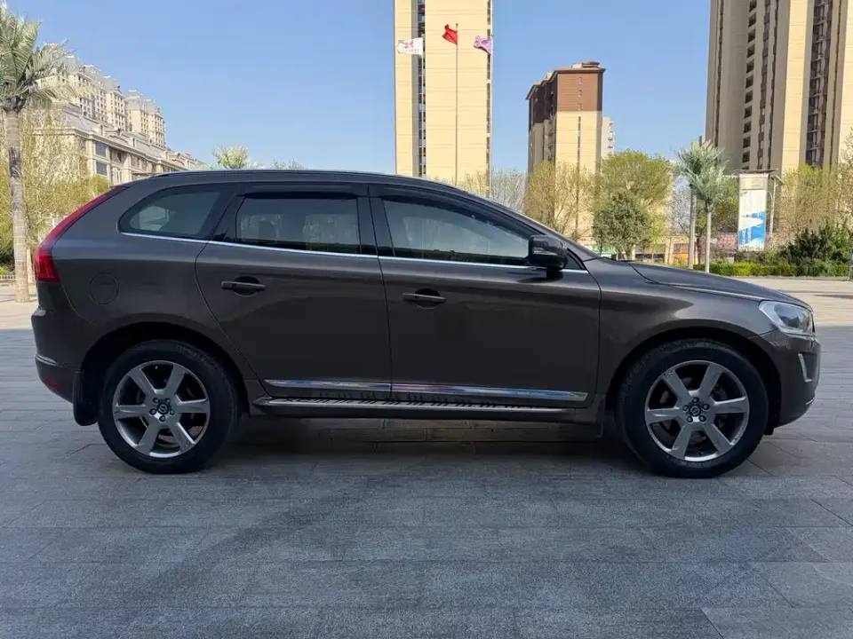 Volvo XC60 (Import)