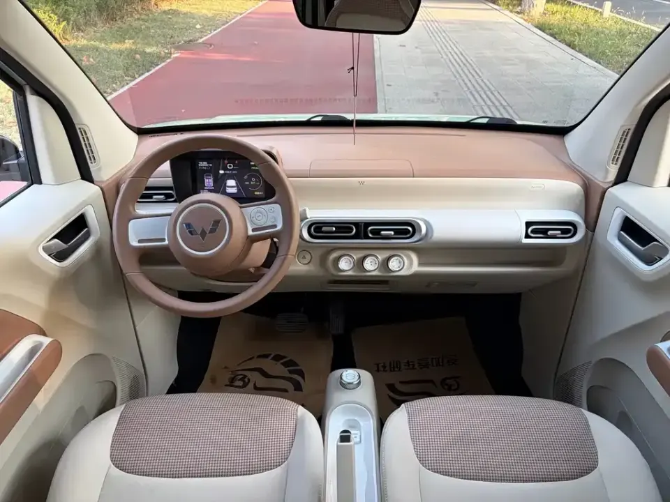 Wuling MINIEV