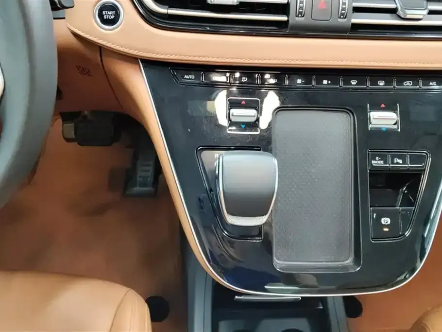 Hongqi Hongqi HQ9 PHEV