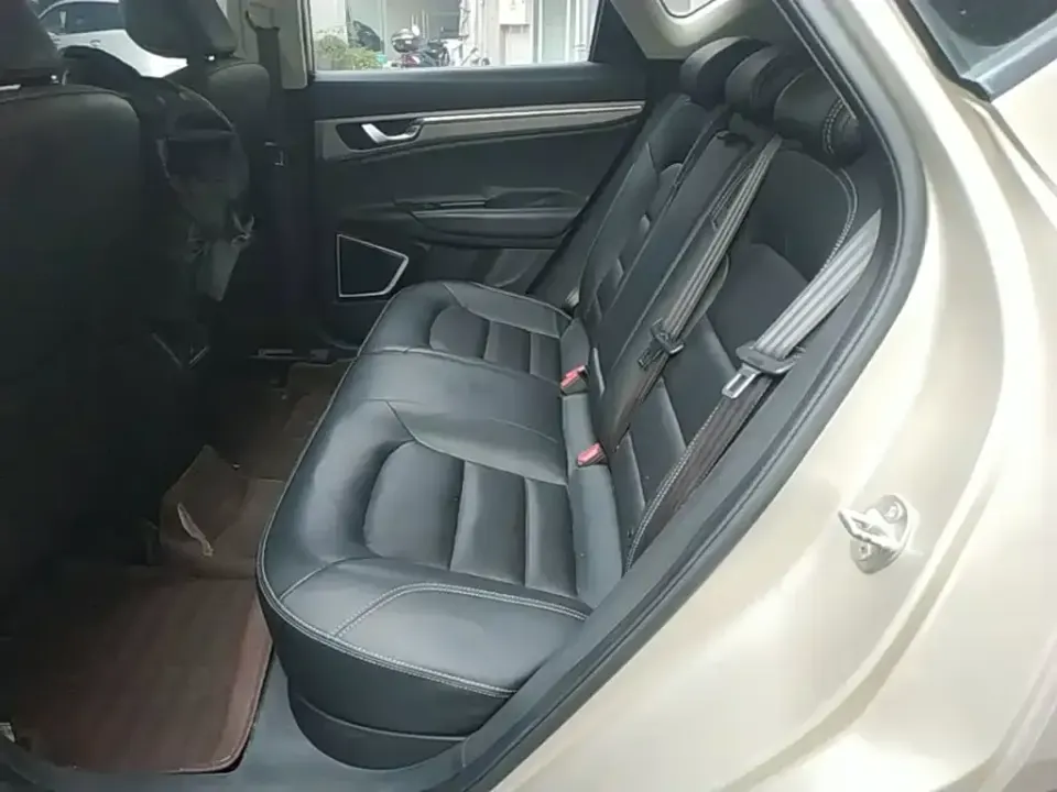 Geely Emgrand GS