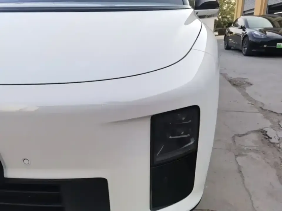 Li Li i6