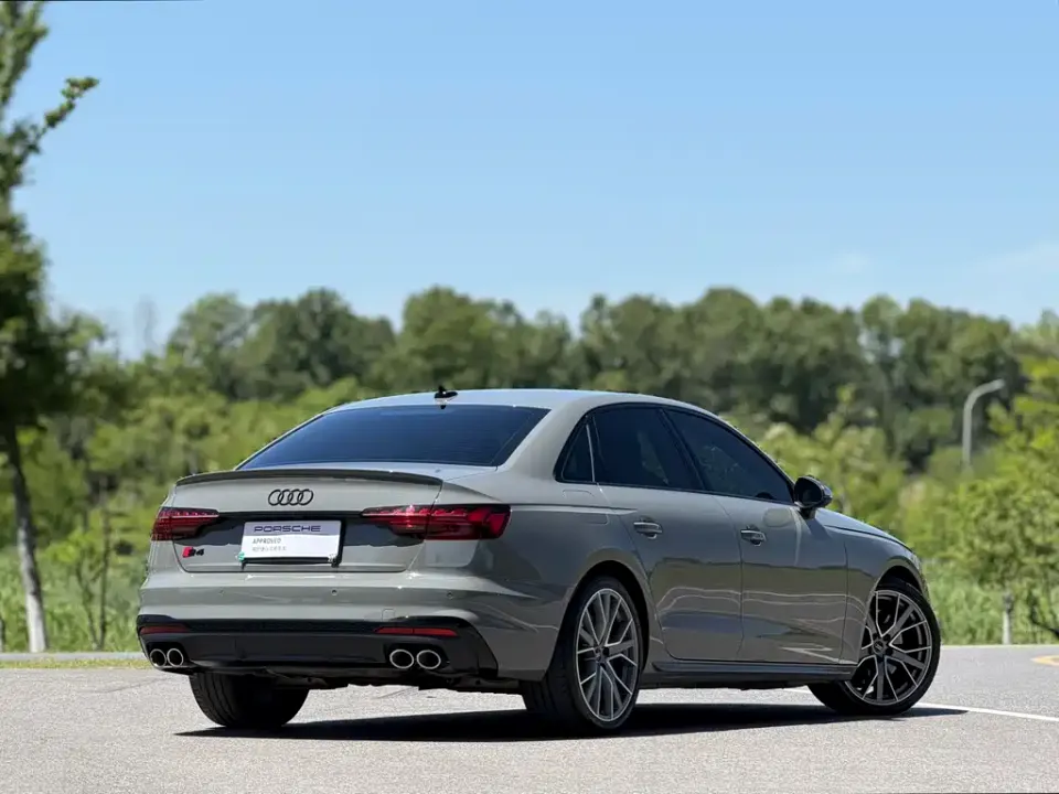 Audi S4