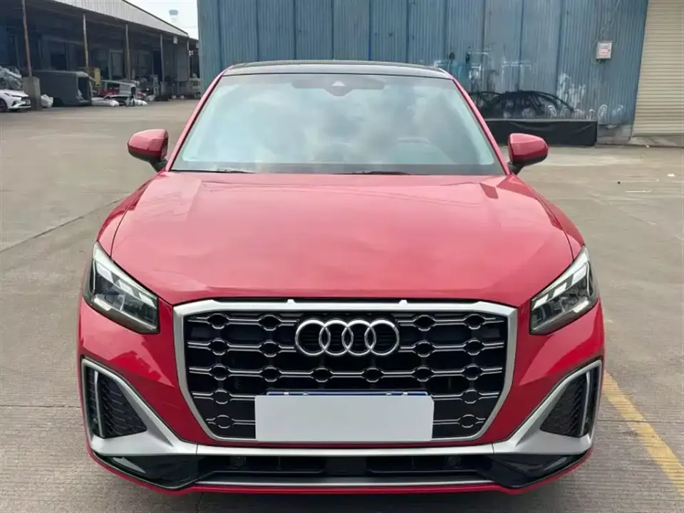 Audi Q2L