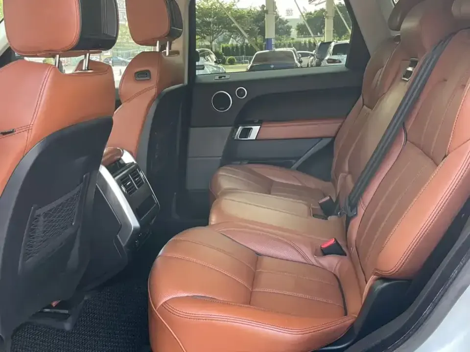 Land Rover Sport