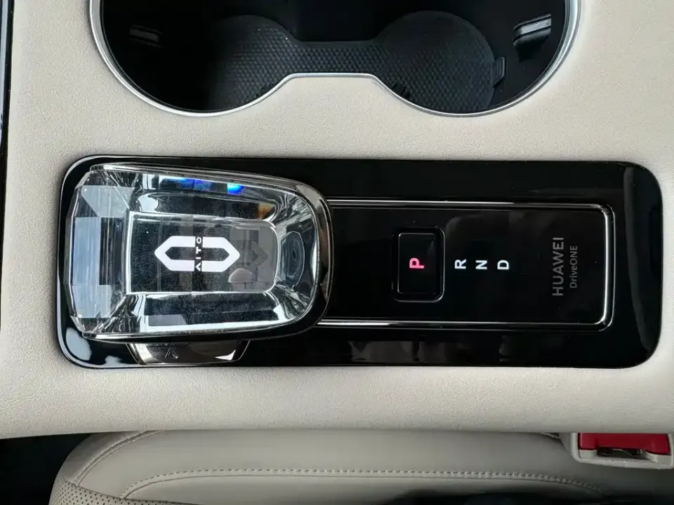 AITO AITO M5