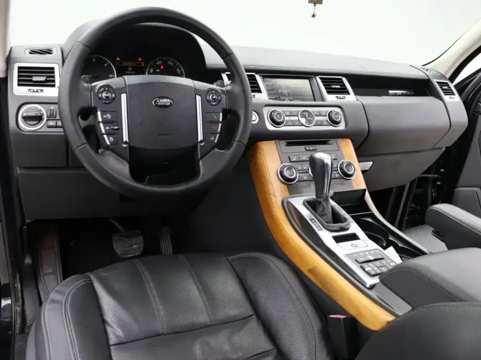 Land Rover Sport
