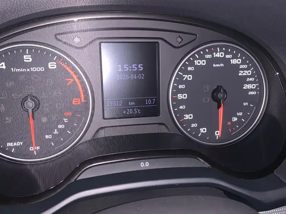 Audi Q2L