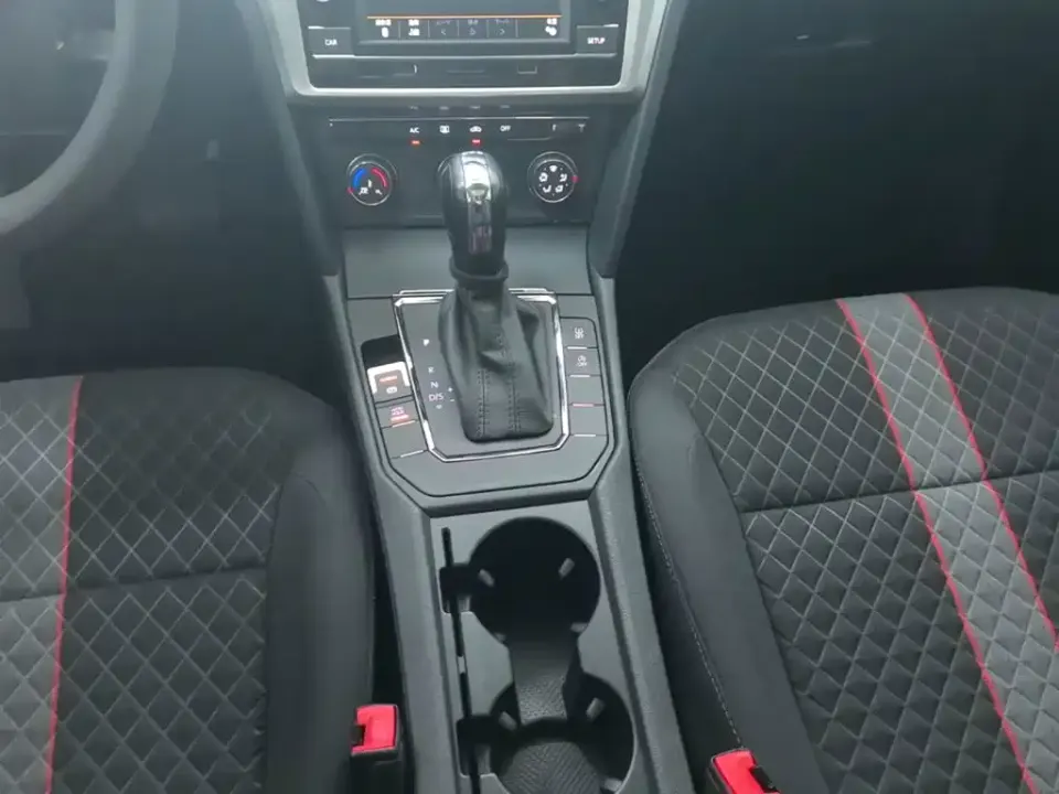 Volkswagen Lamando