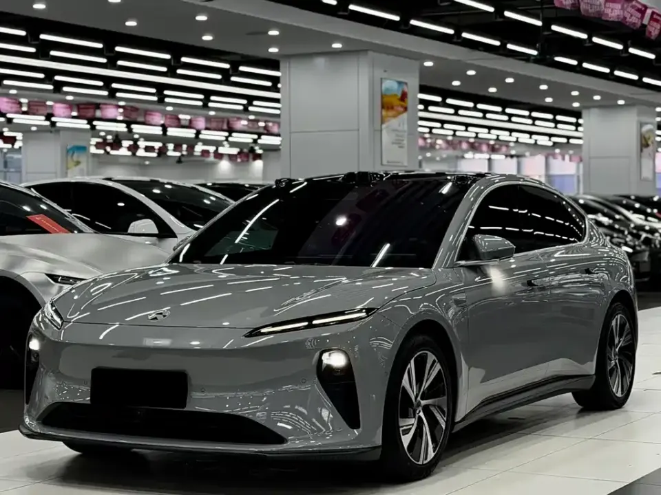 Nio ET5