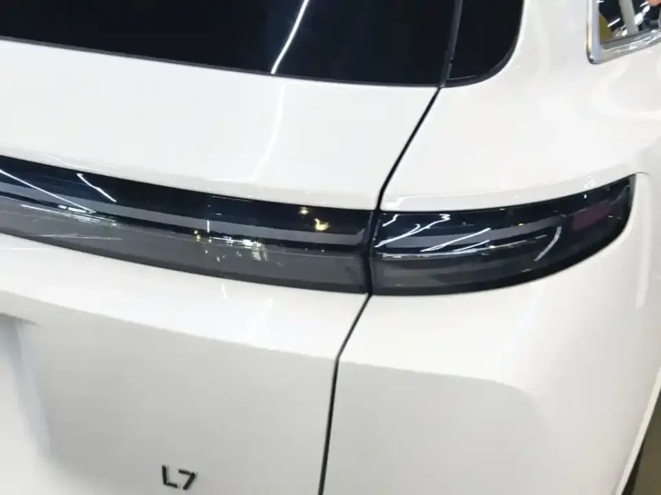 Li Li L7