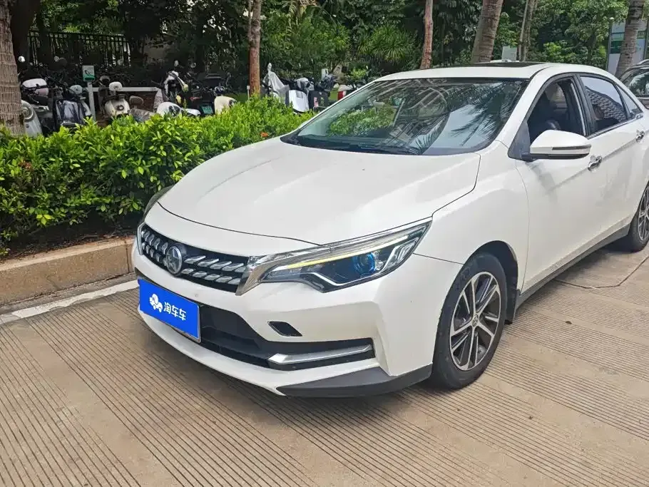 Venucia D60