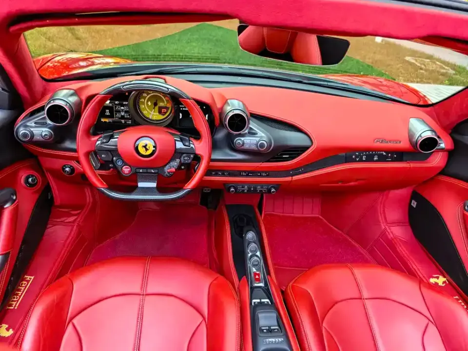 Ferrari F8