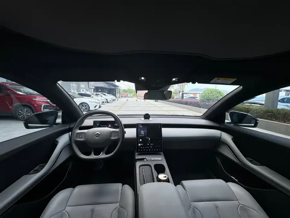 Nio ET5T