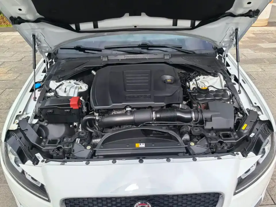 Jaguar XFL