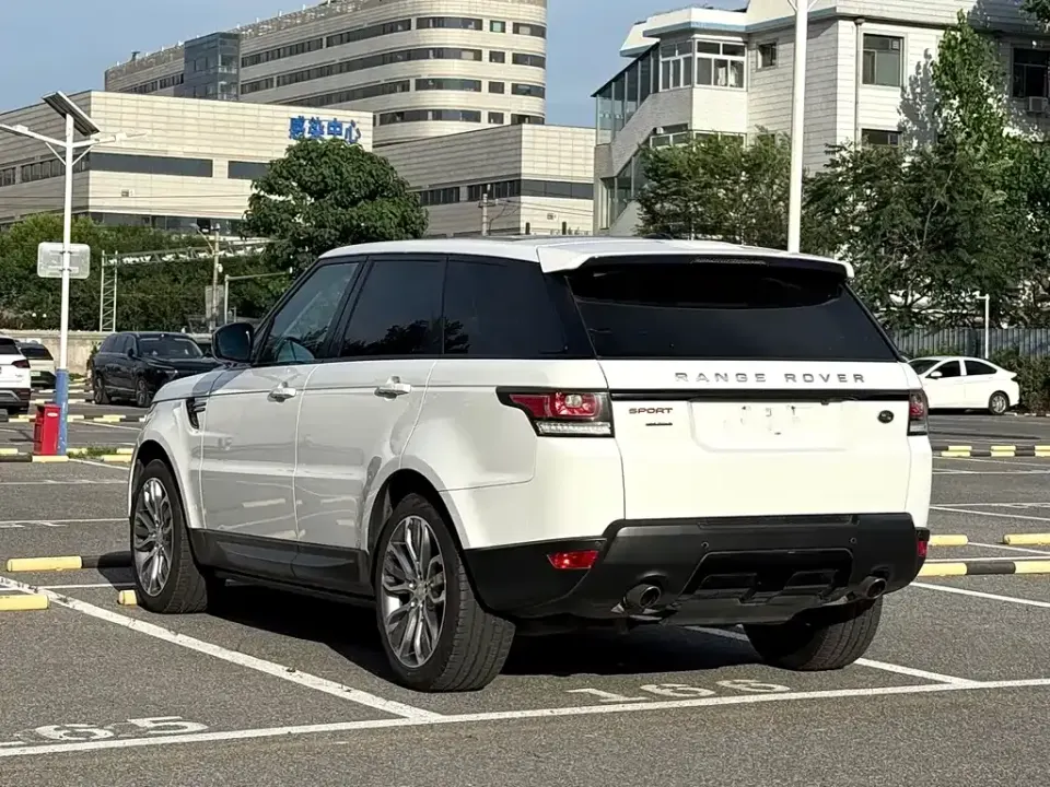 Land Rover Sport