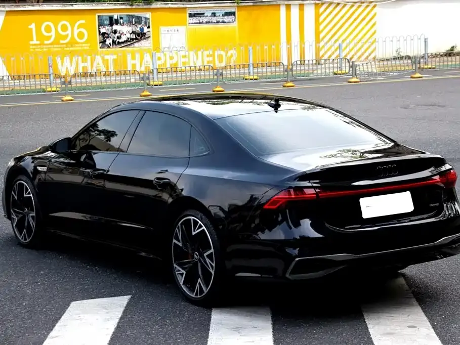 Audi A7L
