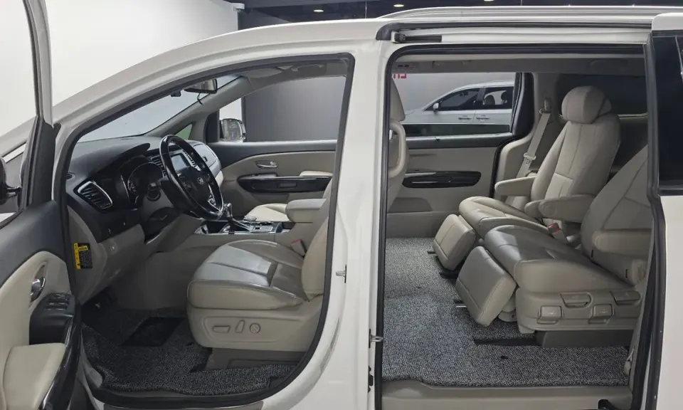 Kia Canival