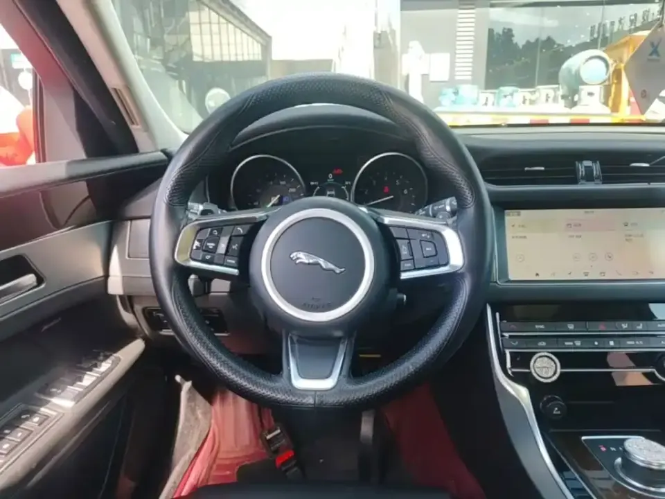 Jaguar XFL