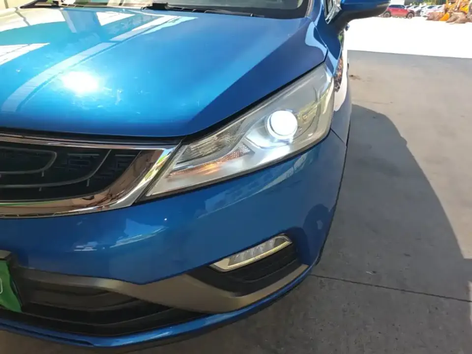 Geely Emgrand GS