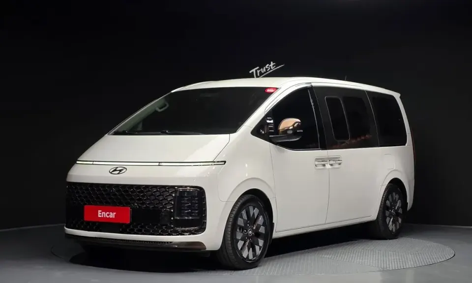 Hyundai Staria