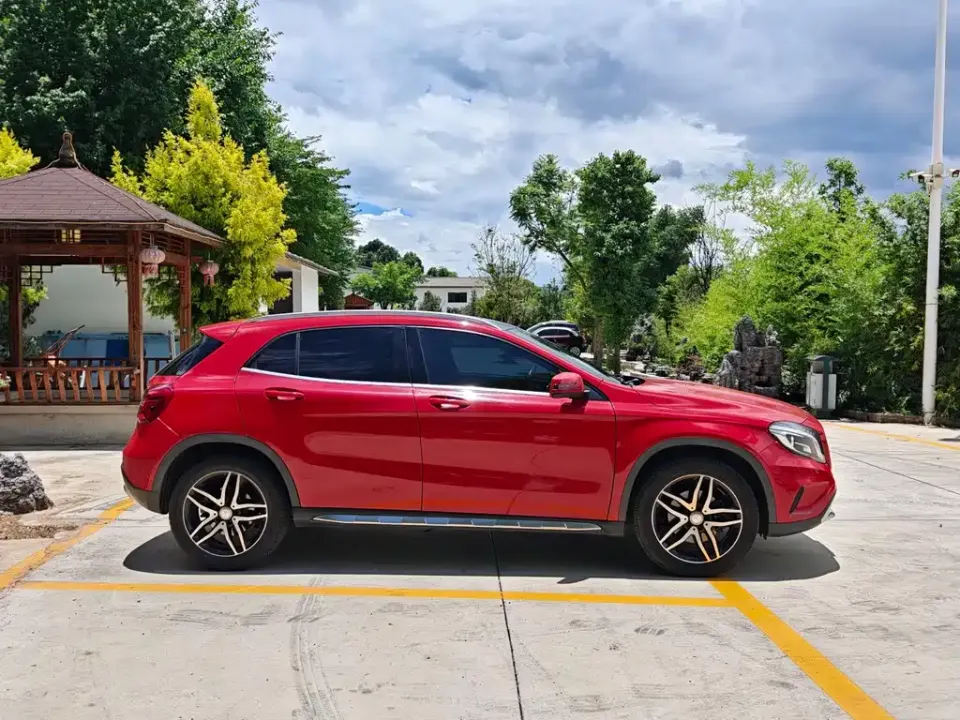 Mercedes-Benz GLA