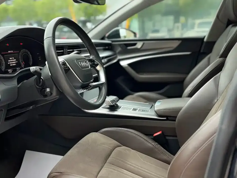 Audi A7L